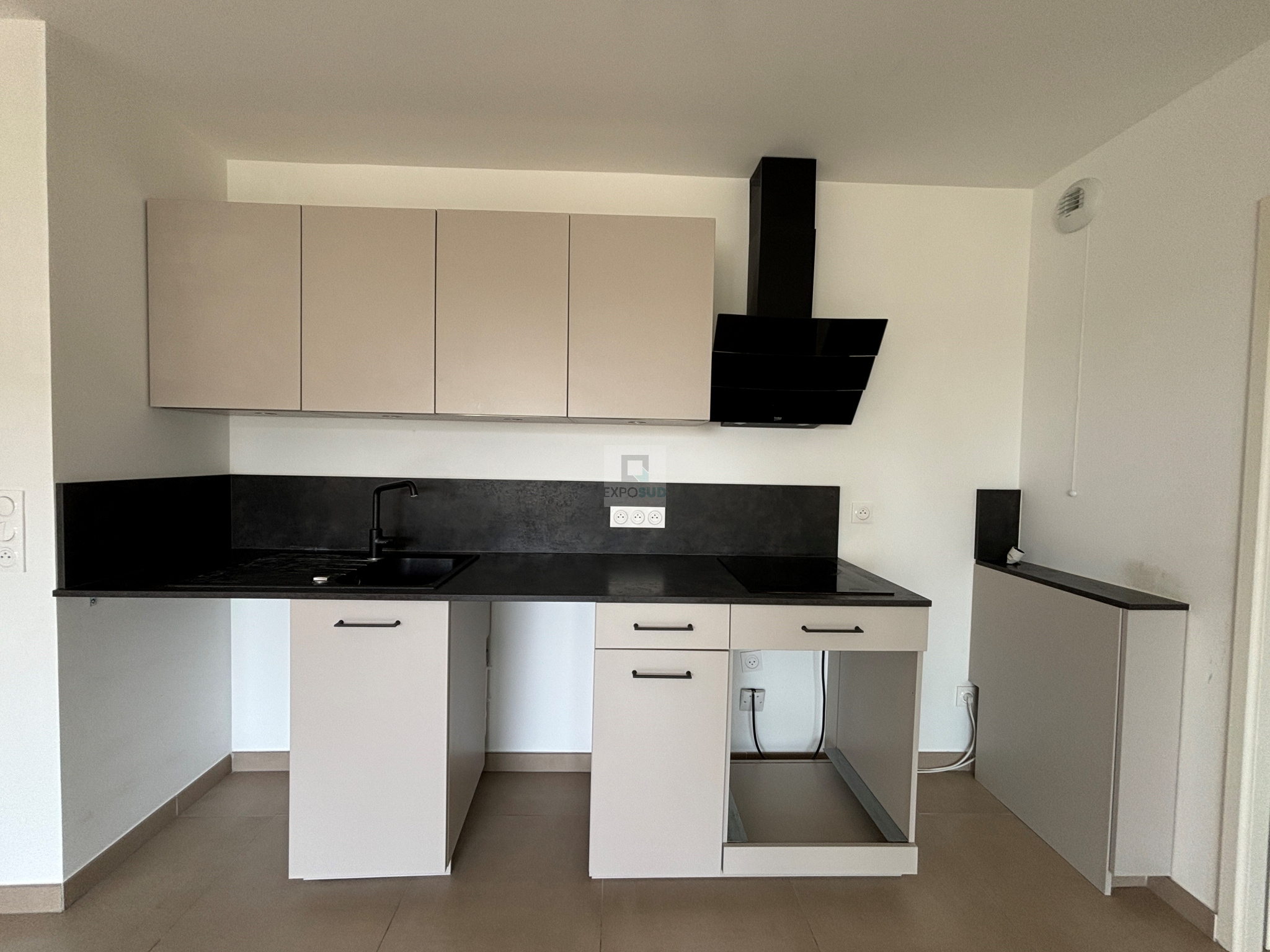 Location Appartement ANTIBES surface habitable de 61.68 m²