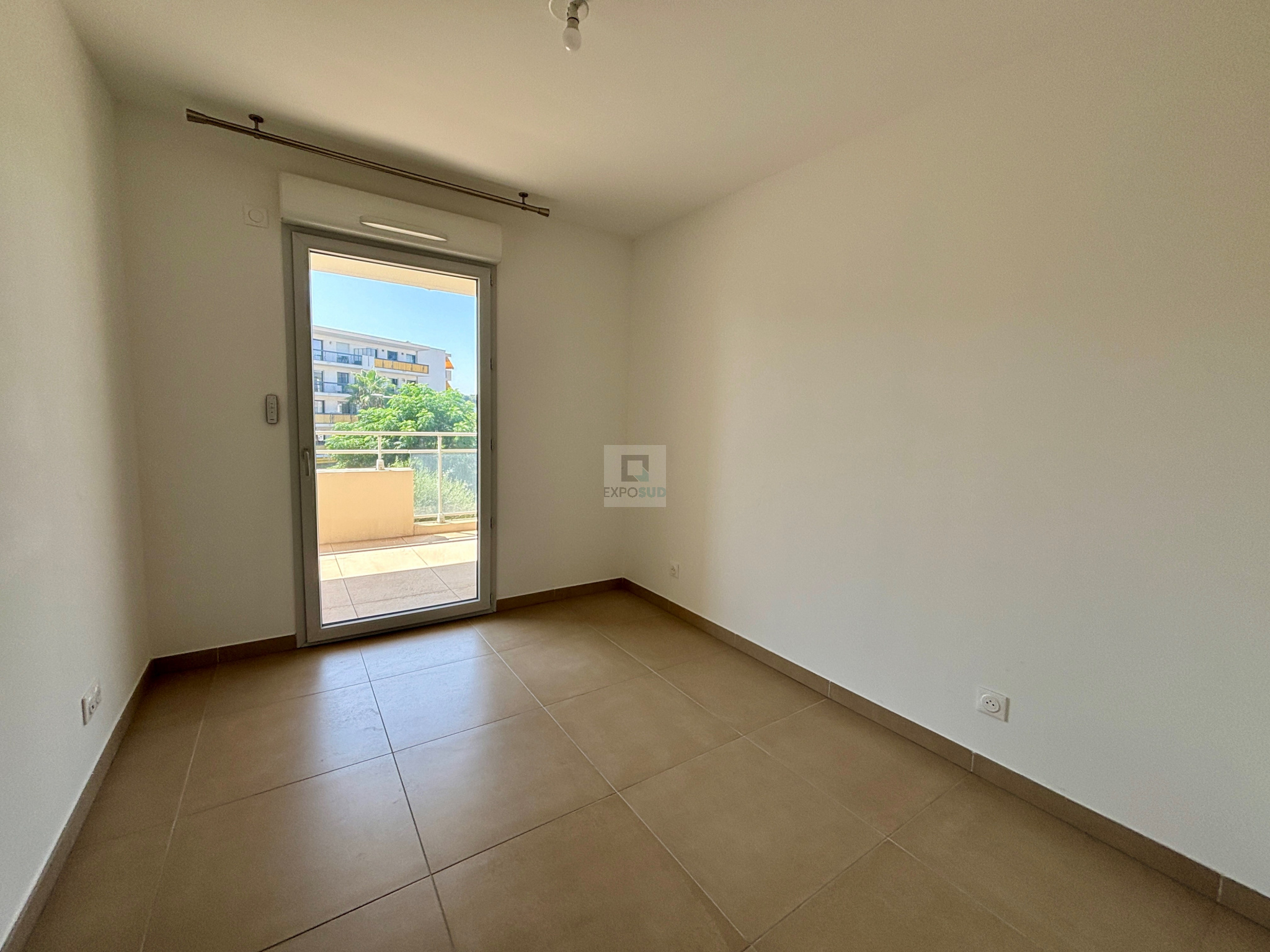 Location Appartement ANTIBES aucune cuisine