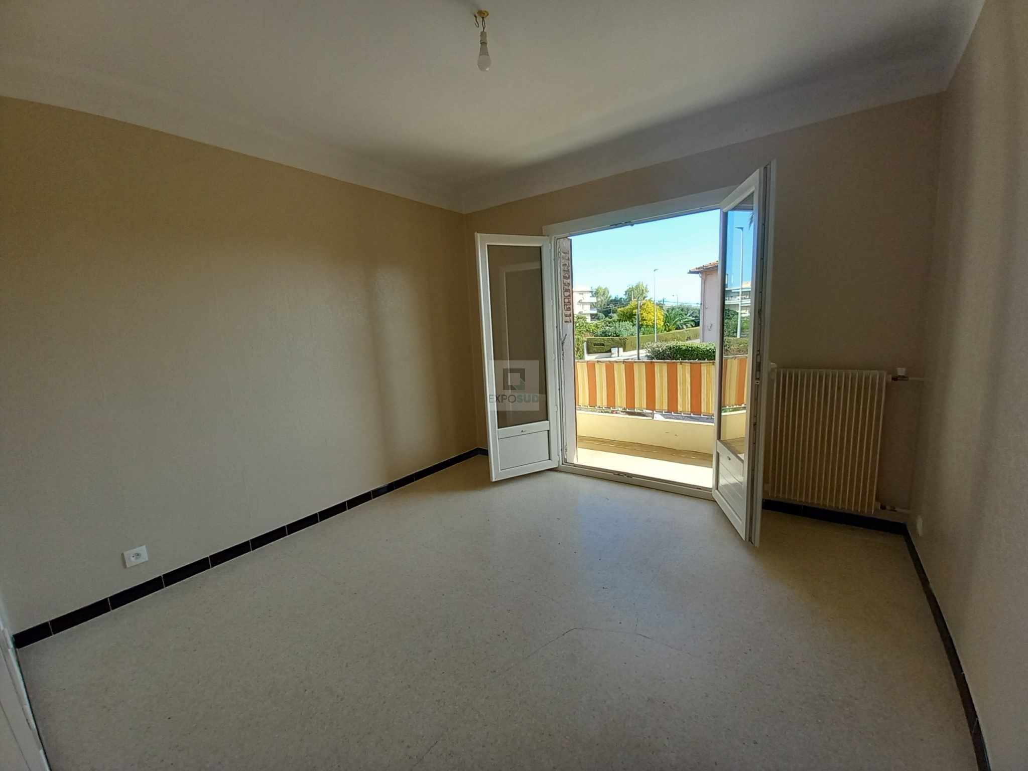 Vente Appartement ANTIBES collectif fuel radiateur chauffage