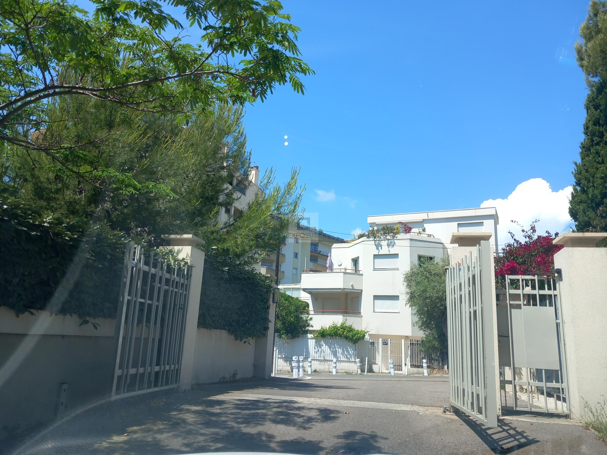 Vente Parking ANTIBES aucune cuisine