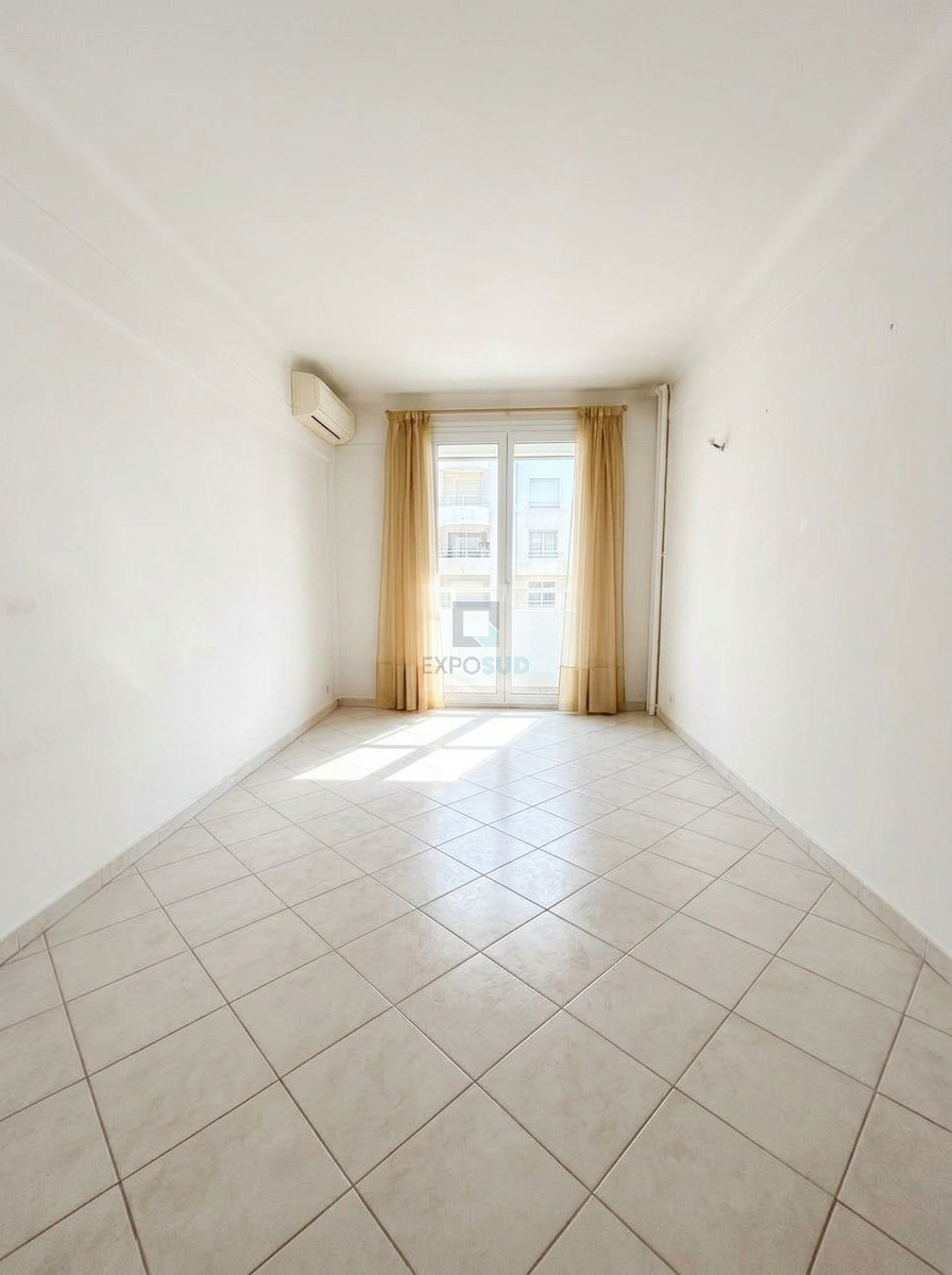 Vente Appartement ANTIBES collectif gaz radiateur chauffage