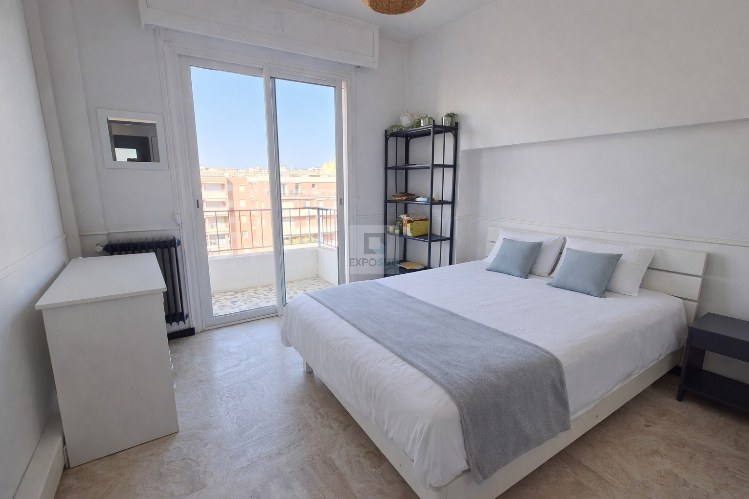 Vente Appartement ANTIBES séjour de 25 m²