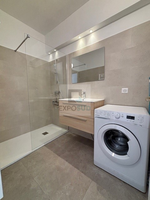 Location Appartement ANTIBES séparée équipée cuisine