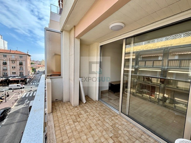 Location Appartement ANTIBES individuel radiateur chauffage