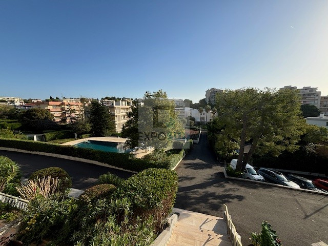 Location Appartement ANTIBES 1 salles d'eau