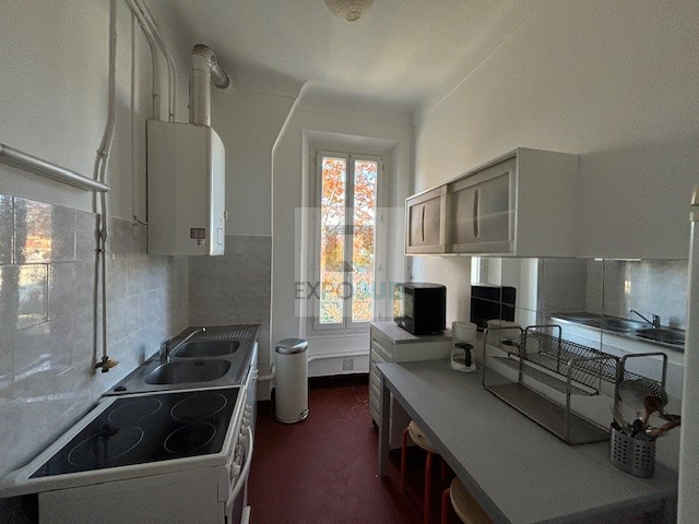 Location Appartement ANTIBES séparée équipée cuisine