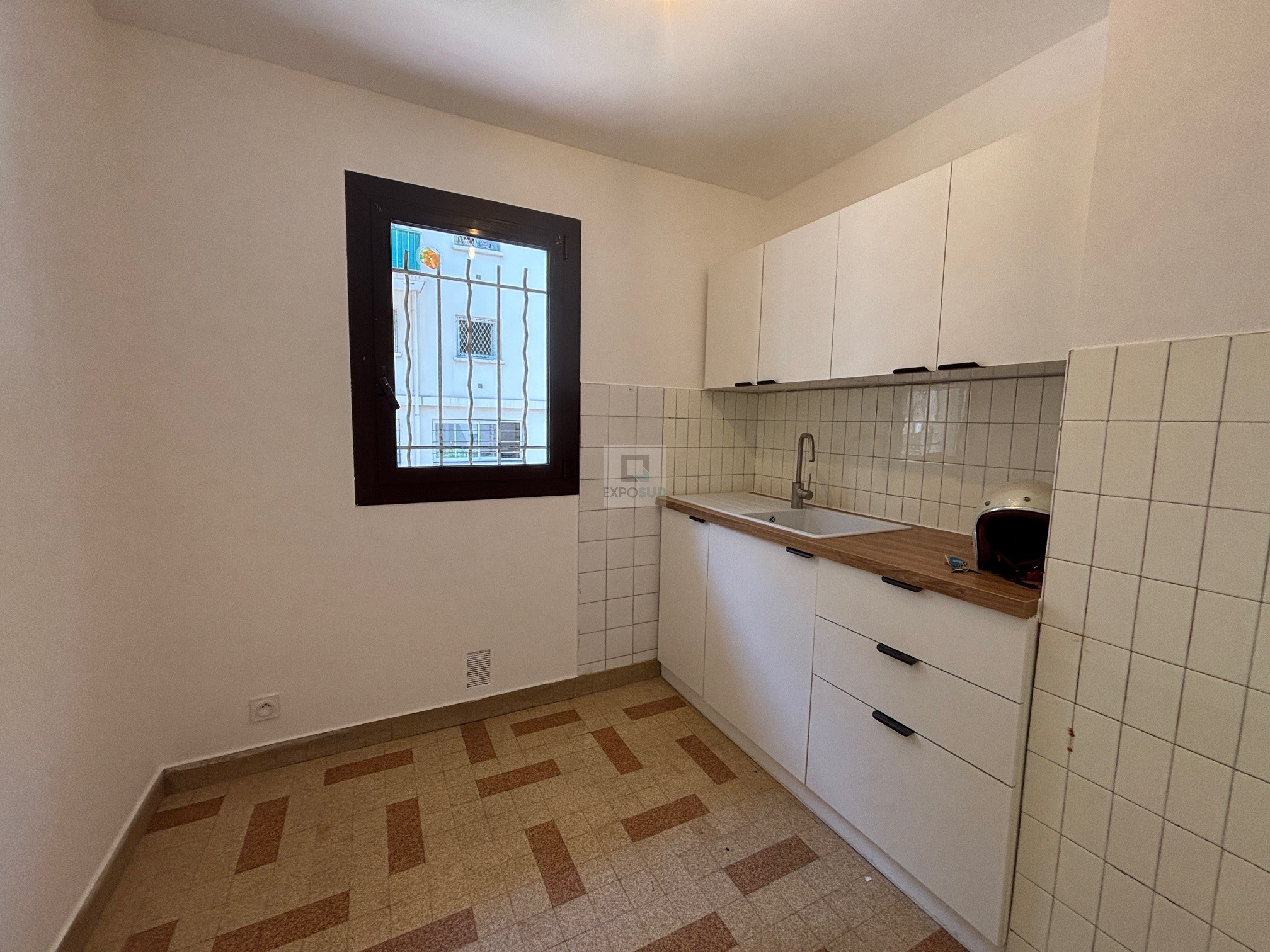 Location Appartement ANTIBES séparée cuisine