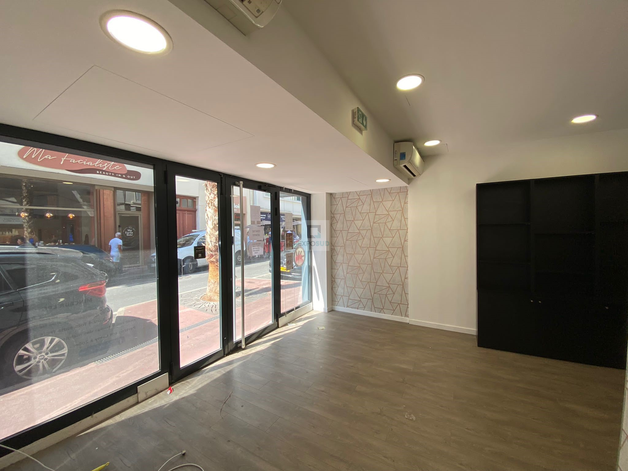 Location Local commercial CANNES individuel chauffage