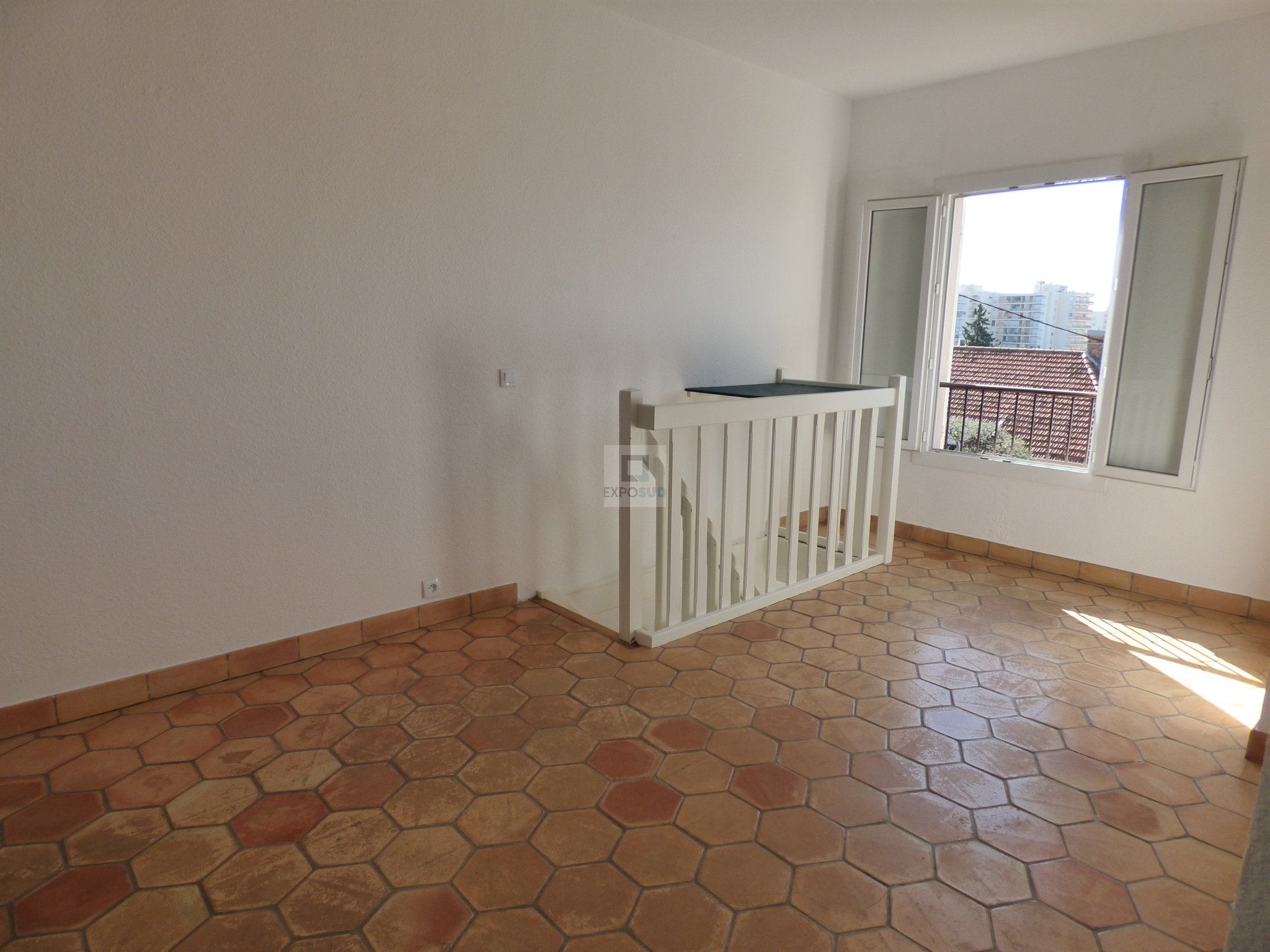 Location Appartement ANTIBES individuel électrique radiateur chauffage