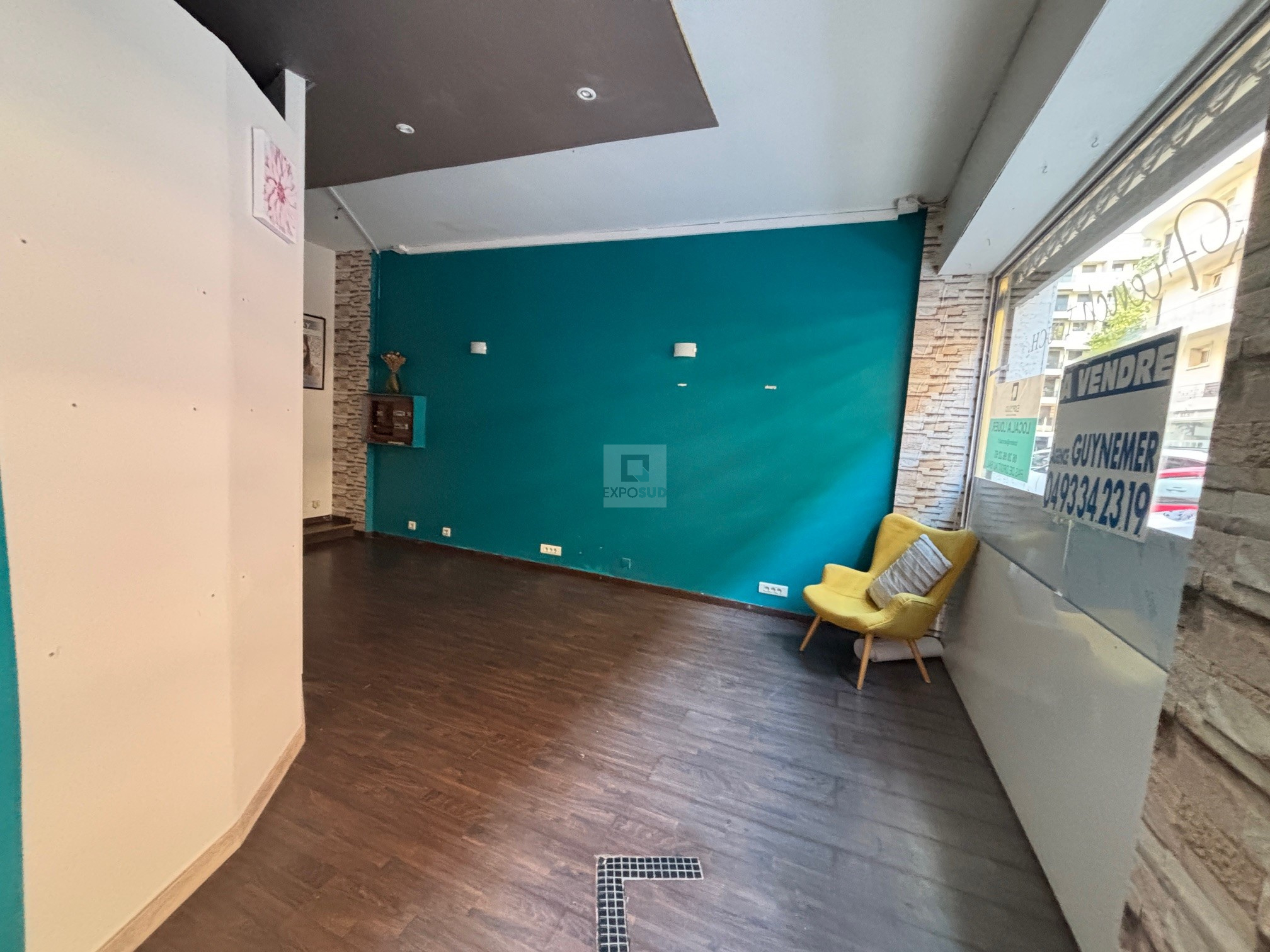 Location Local commercial ANTIBES aucune cuisine
