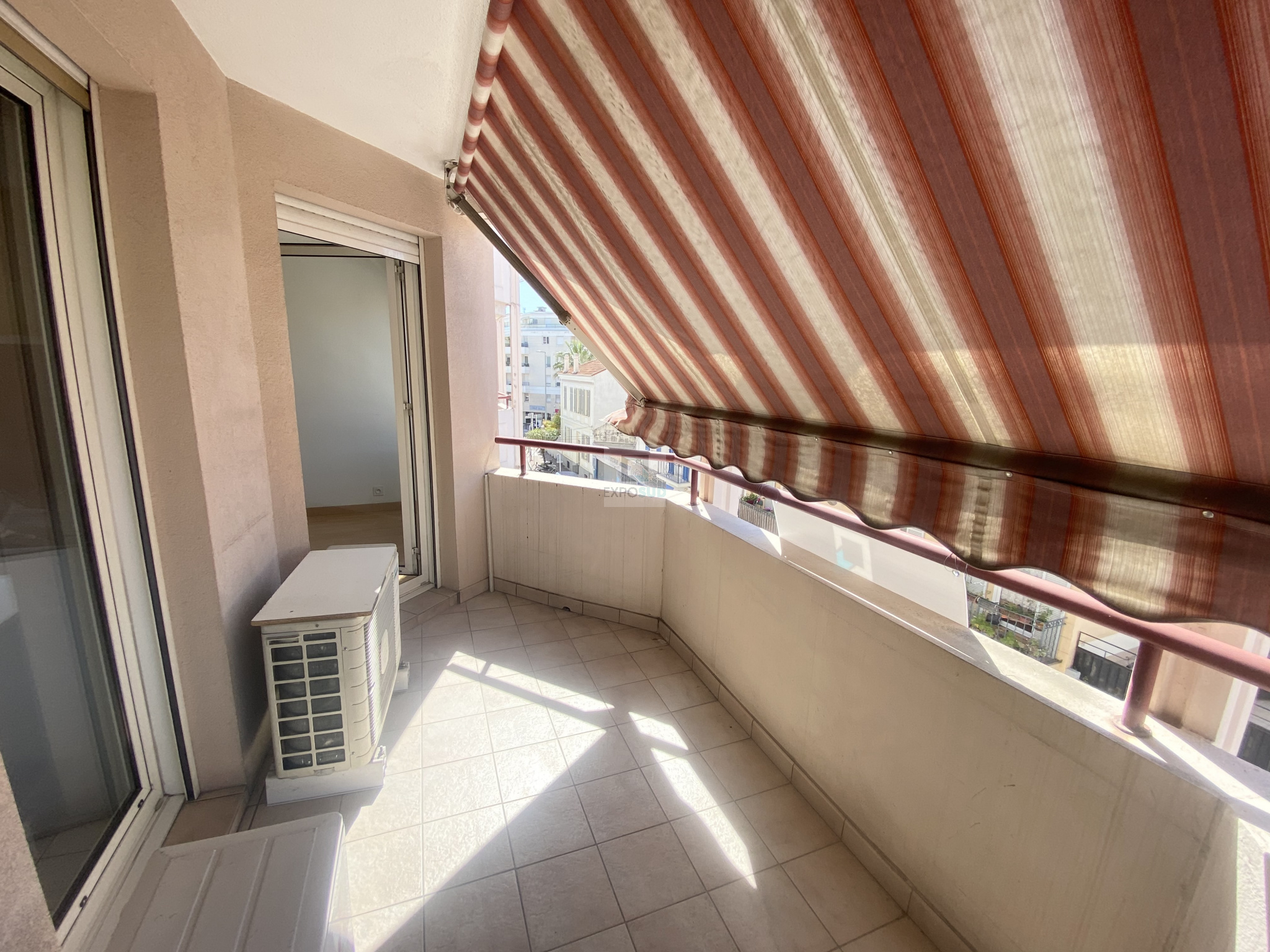 Location Appartement ANTIBES 1 salles de bain