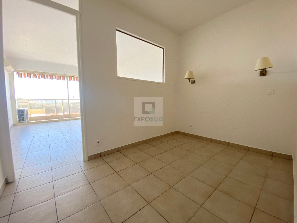 Location Appartement JUAN LES PINS collectif gaz radiateur chauffage