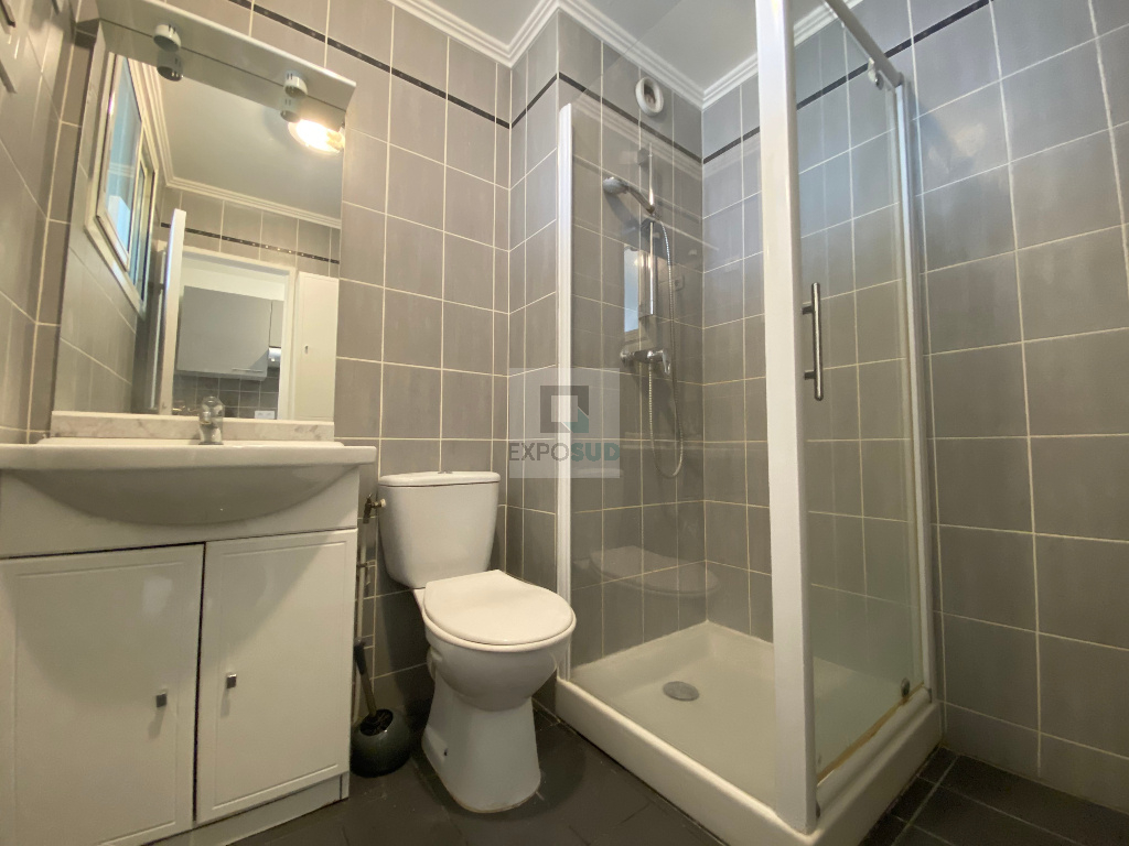 Location Appartement JUAN LES PINS 1 salles de bain