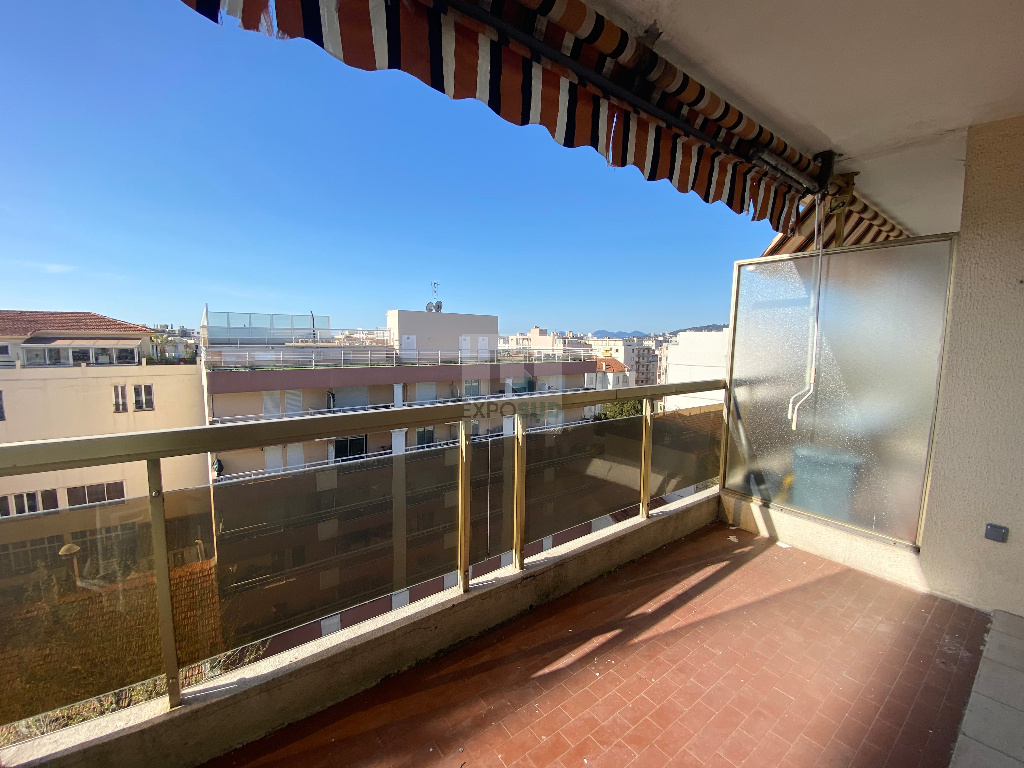 Location Appartement JUAN LES PINS surface habitable de 32 m²