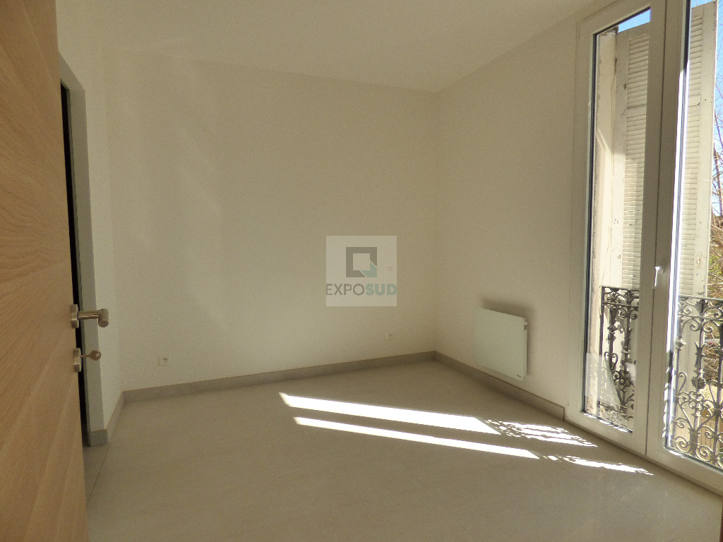 Location Appartement JUAN LES PINS américaine équipée cuisine