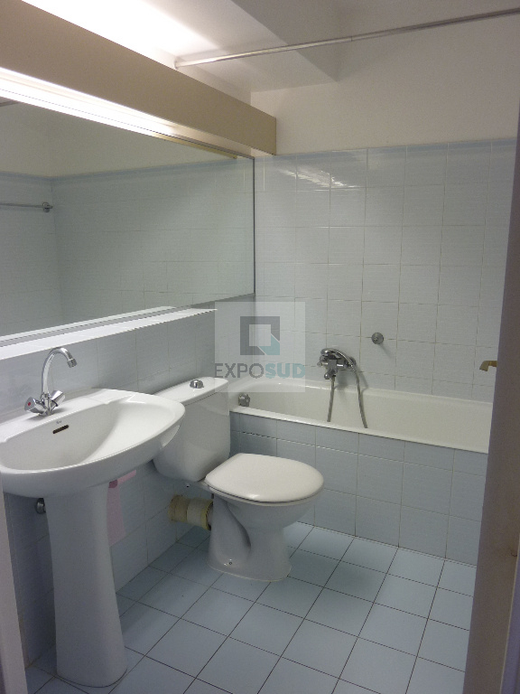 Location Appartement ANTIBES séparée cuisine