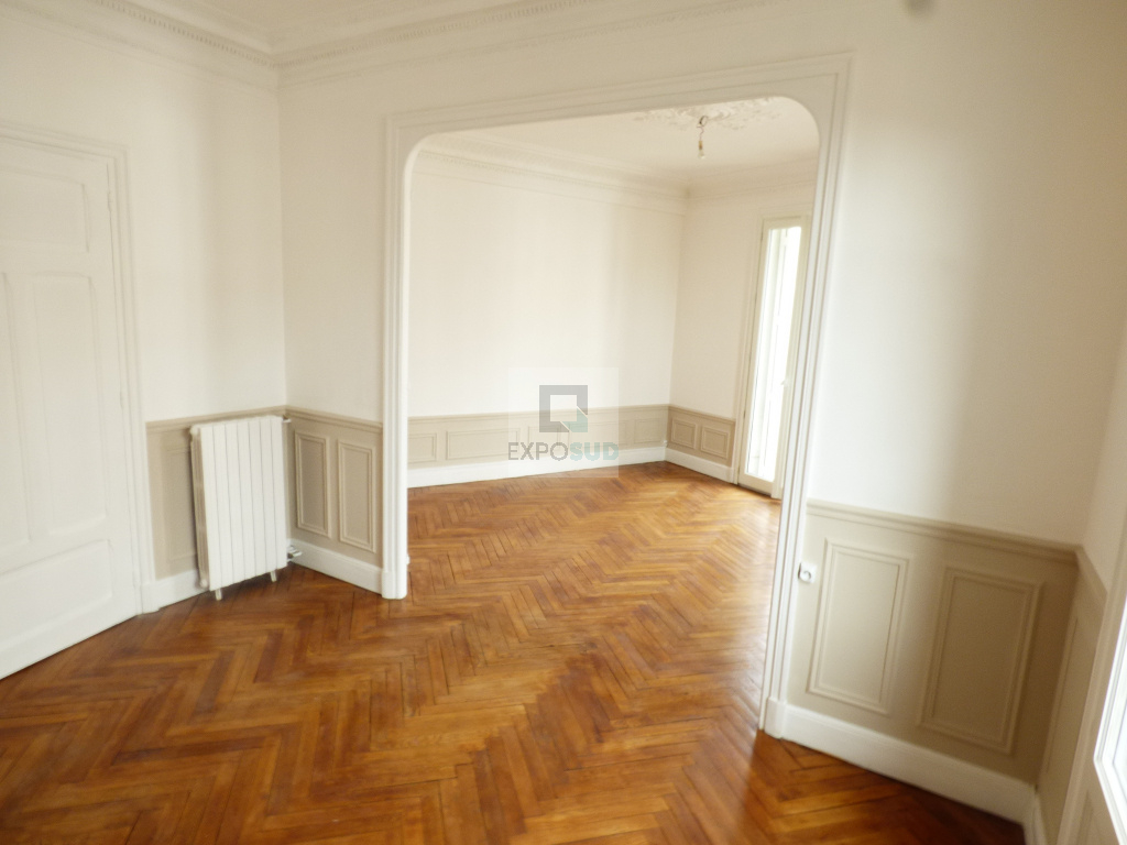 Location Appartement ANTIBES 1 salles de bain