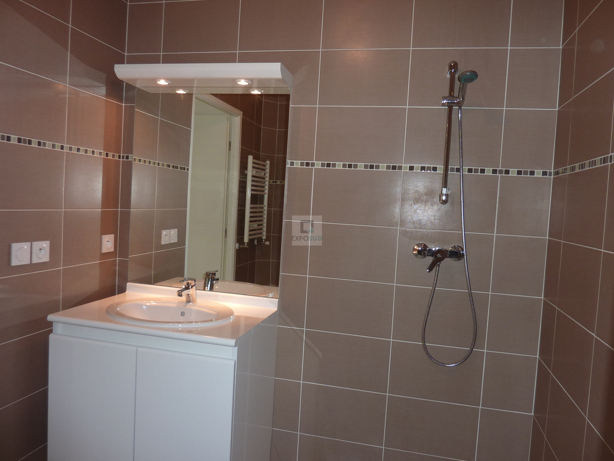 Location Appartement ANTIBES 1 salles de bain