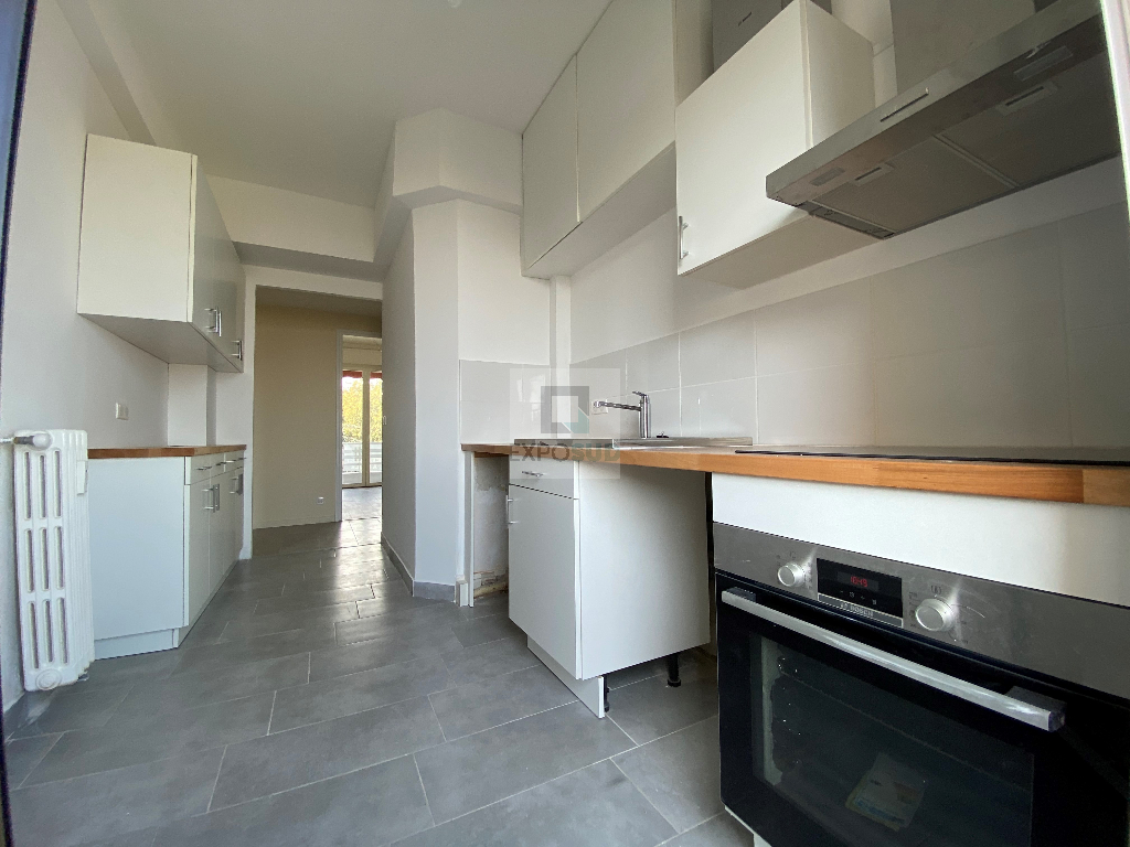Location Appartement ANTIBES surface habitable de 65.66 m²