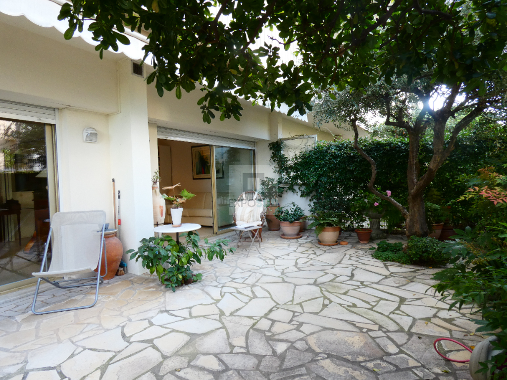 Vente Appartement ANTIBES séjour de 50 m²