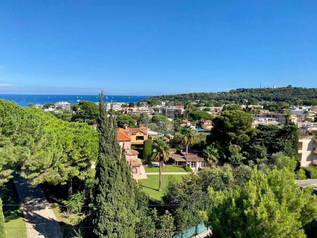 Location Appartement JUAN LES PINS 3 pièces