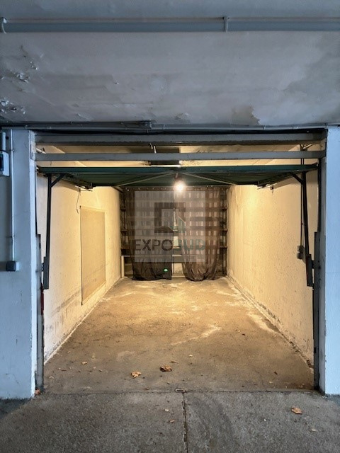 Location Parking ANTIBES surface habitable de 13 m²