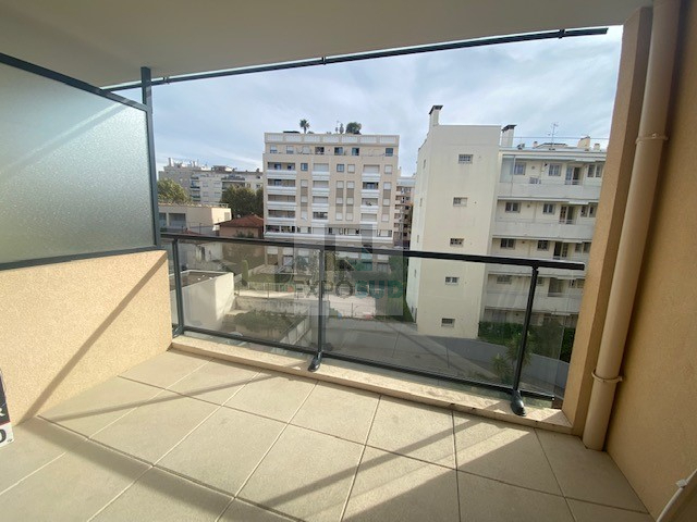 Location Appartement JUAN LES PINS 1 chambres