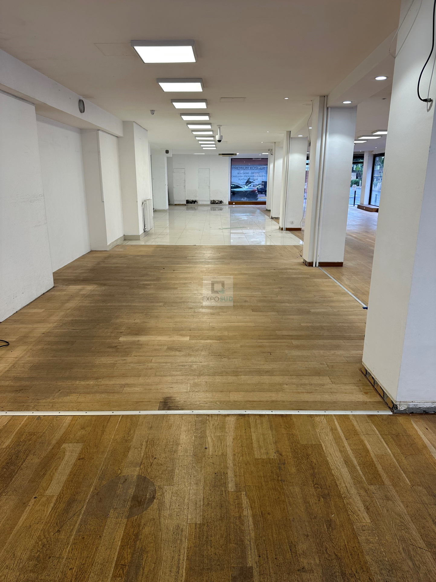 Location Local commercial CANNES surface habitable de 350 m²