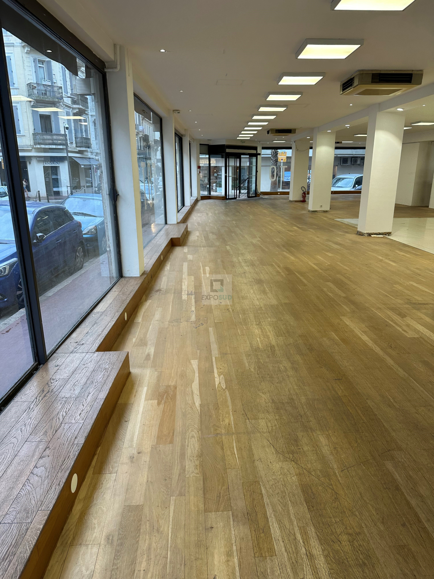 Location Local commercial CANNES aucune cuisine