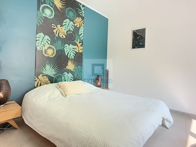 Vente Maison VALBONNE séjour de 25 m²